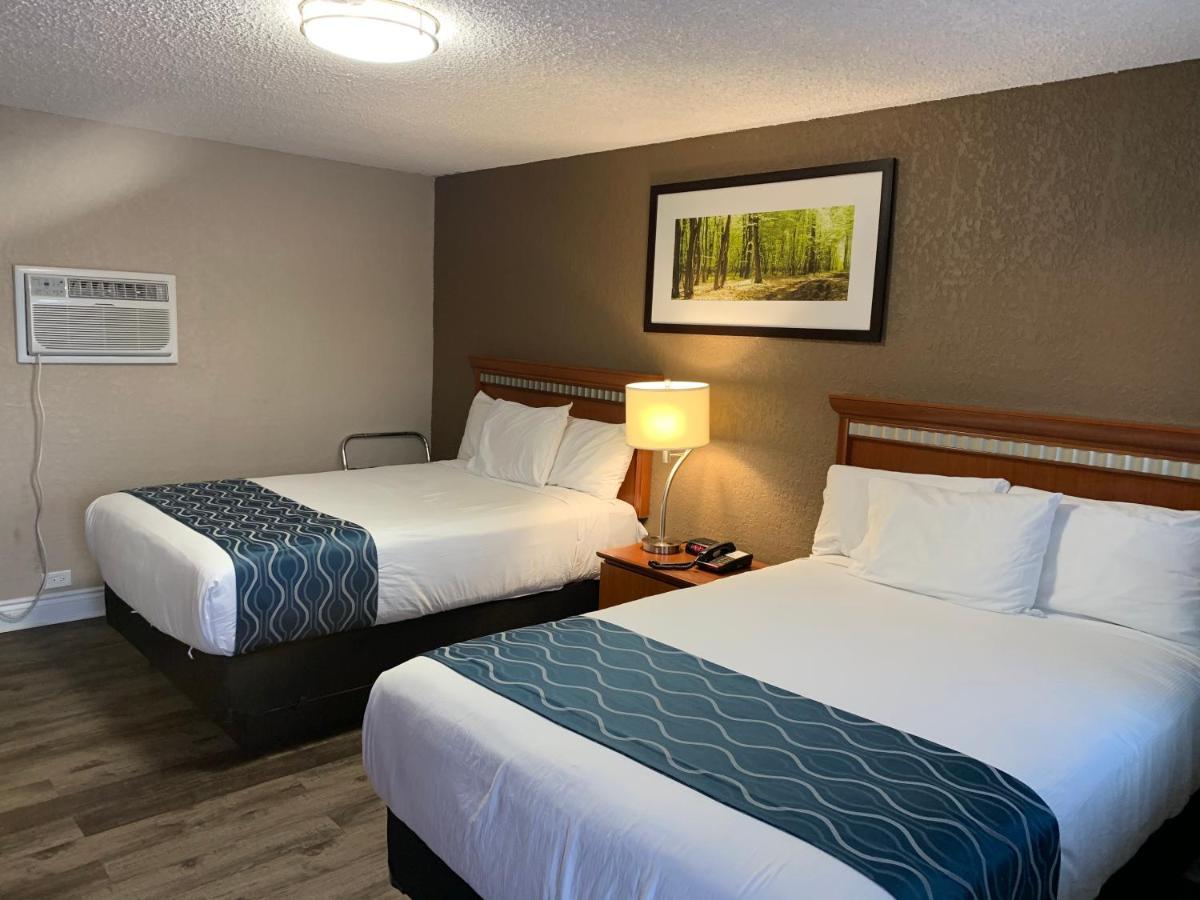 Champlain Motor Inn Pembroke Exterior photo